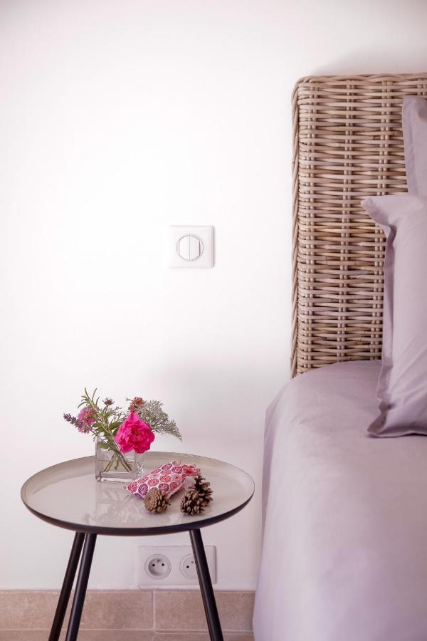 Bed and Breakfast La Figue Noire Caromb Exterior foto