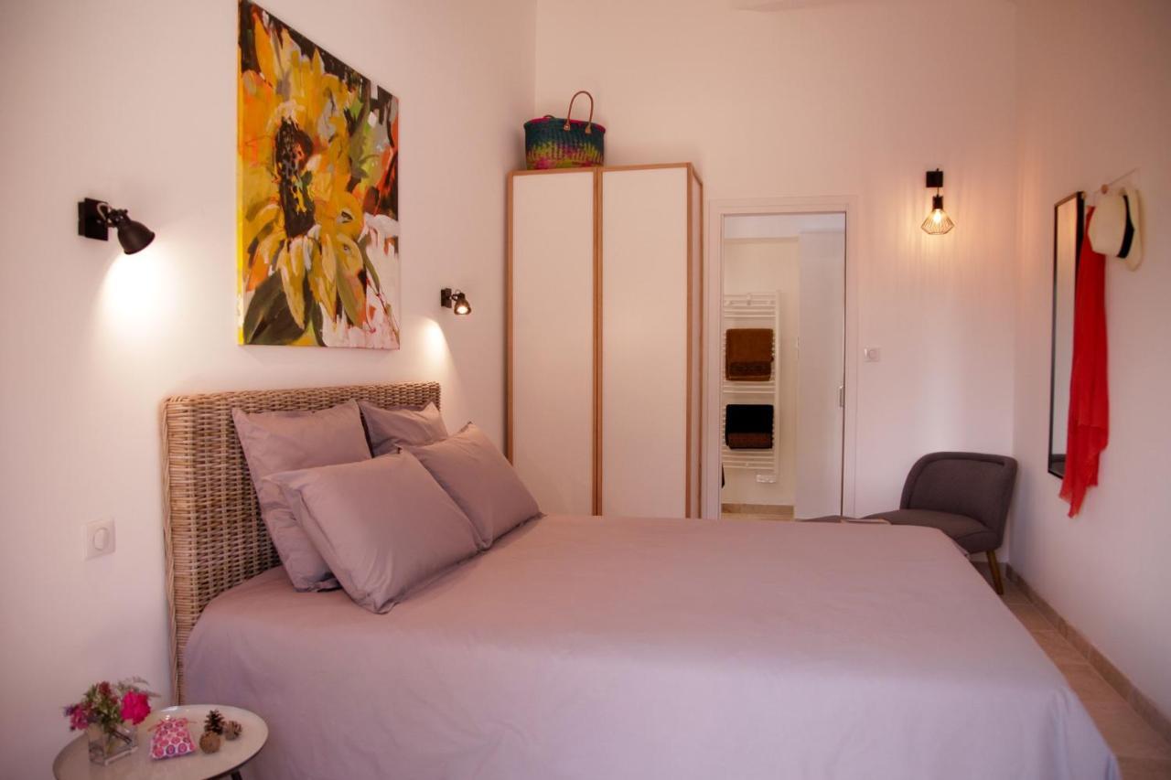 Bed and Breakfast La Figue Noire Caromb Exterior foto